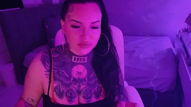 Snapshot of _MelinaCurves_ chatting on 7, 6, 2026 MelinaCurves online show from 7, 6, 2026