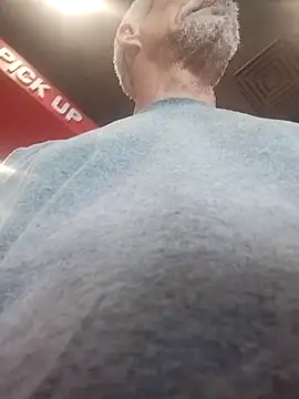 Snapshot of Biknight chatting on 27, 9, 2025 Biknight online show from 27, 9, 2025