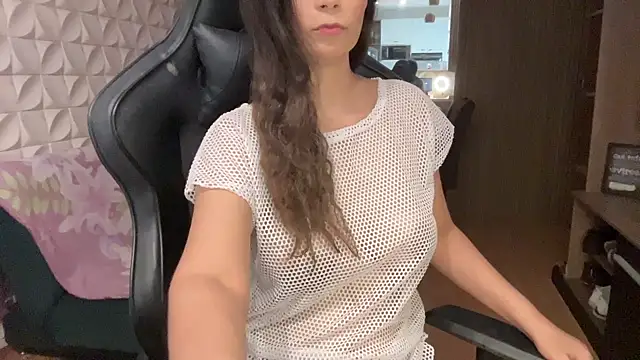 Leilacharlotte online show from 23, 4, 2026