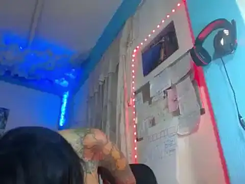 Snapshot of ERIKA-THEDOLL chatting on 21, 12, 2024 ERIKA-THEDOLL online show from 21, 12, 2024