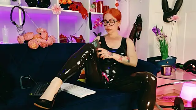 Ella  Kross online show from 2, 5, 2026