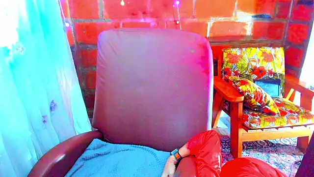 BrianaGarner online show from 27, 4, 2026