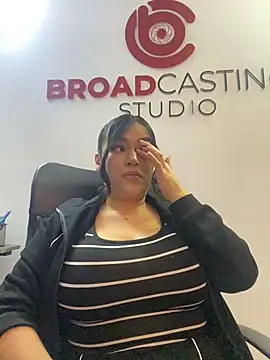 Lia Simons online show from 25, 4, 2026