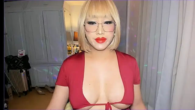 AliciaGundersen online show from 28, 9, 2025