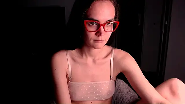 EvelynGG online show from 12, 4, 2026