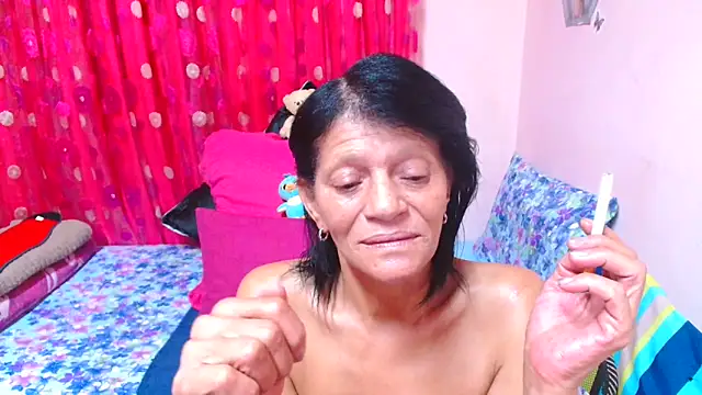 SLUTTYROXY online show from 24, 4, 2026