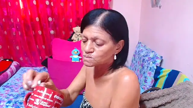 SLUTTYROXY online show from 25, 4, 2026