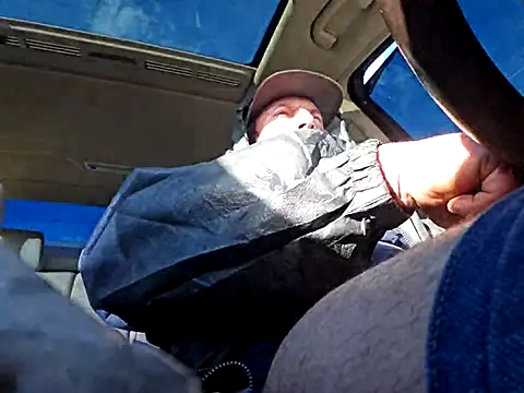 Snapshot of UncutHammer69 chatting on 17, 2, 2026 UncutHammer69 online show from 17, 2, 2026