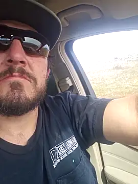 Snapshot of UncutHammer69 chatting on 23, 2, 2026 UncutHammer69 online show from 23, 2, 2026