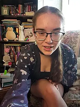 Izzy Hellbourne online show from 28, 5, 2026