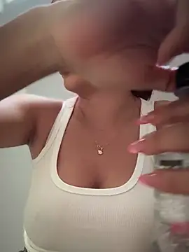 Snapshot of LINDA_PATTY94 chatting on 22, 1, 2025 LINDA PATTY94 online show from 22, 1, 2025