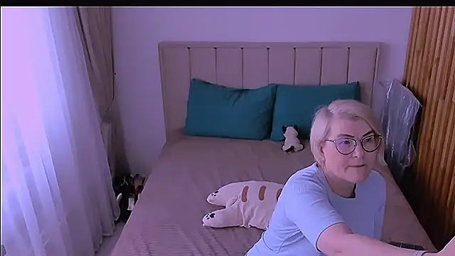 sabrinamacmarren online show from 27, 4, 2026