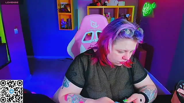 Yoki Shizuko online show from 14, 3, 2025