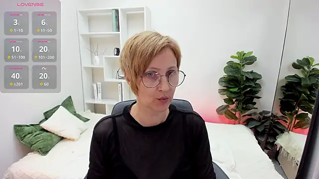 Snapshot of Paris_Cherry chatting on 21, 3, 2026 Paris Cherry online show from 21, 3, 2026