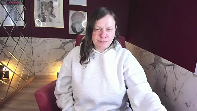 KellyPerfection online show from 3, 4, 2026