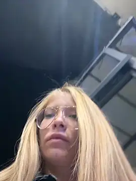 AnastasiaAniess online show from 28, 9, 2025