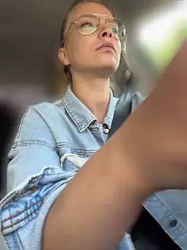 AnastasiaAniess online show from 19, 4, 2026