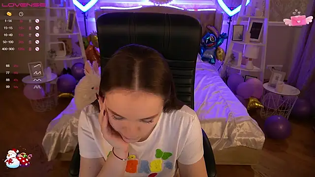 Snapshot of FoxyShy chatting on 25, 1, 2025 FoxyShy online show from 25, 1, 2025