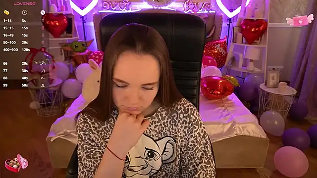 Snapshot of FoxyShy chatting on 16, 2, 2025 FoxyShy online show from 16, 2, 2025