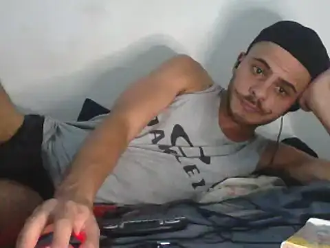 Snapshot of LoudLikeness chatting on 21, 2, 2025 LoudLikeness online show from 21, 2, 2025