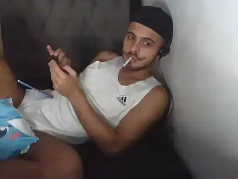 Snapshot of LoudLikeness chatting on 28, 2, 2025 LoudLikeness online show from 28, 2, 2025