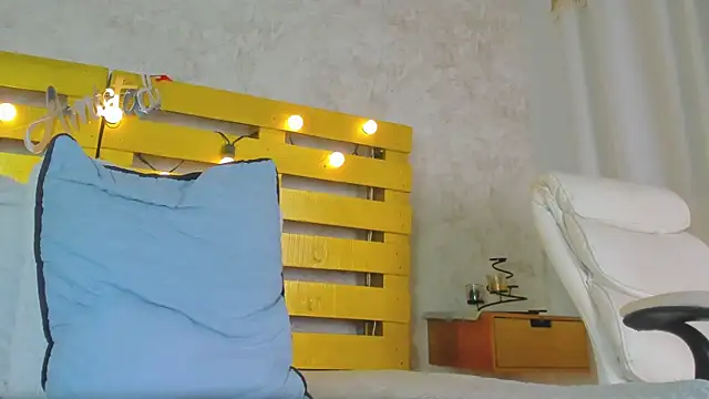 cristinapuerta  online show from 24, 9, 2025