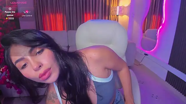 Sarah Stone  online show from 21, 4, 2026