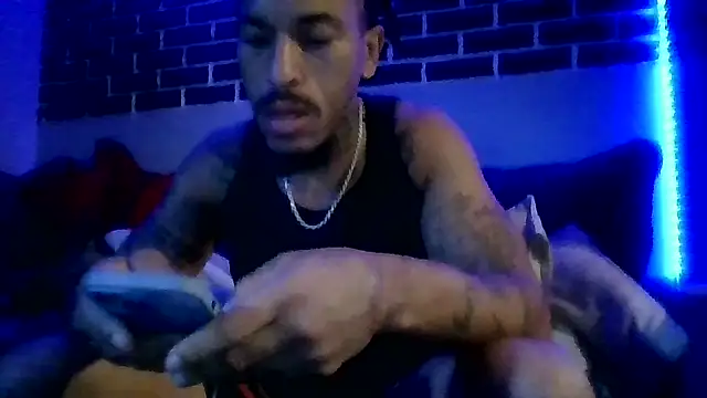 BigWayneBabyXXX online show from 27, 10, 2025