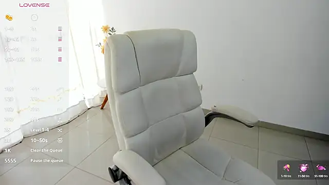 Snapshot of renata_t_ chatting on 19, 9, 2025 renata t online show from 19, 9, 2025