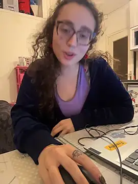 ladyturtle online show from 25, 4, 2026
