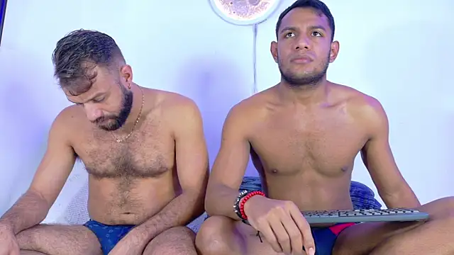 Snapshot of fantastic_couple_mens chatting on 25, 9, 2025 fantastic couple mens online show from 25, 9, 2025