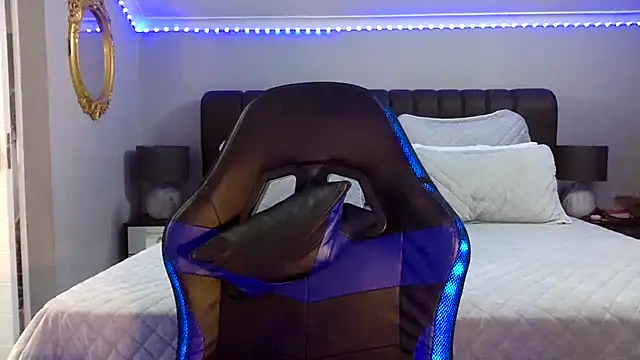 BOOTYBANGER24xx online show from 8, 11, 2025