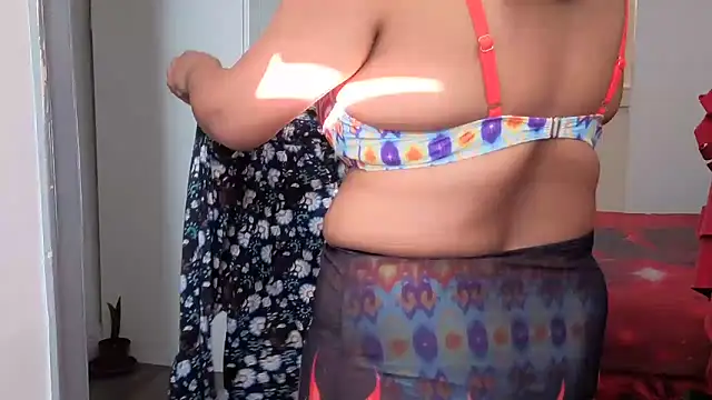 Snapshot of HotSpicyGujju chatting on 14, 5, 2026 HotSpicyGujju online show from 14, 5, 2026