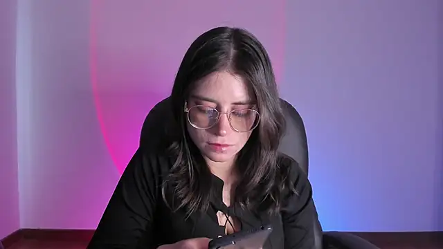 Snapshot of HazelKush chatting on 23, 9, 2025 HazelKush online show from 23, 9, 2025