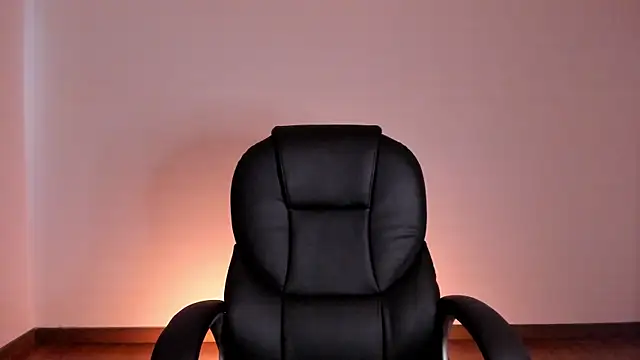 Snapshot of HazelKush chatting on 6, 10, 2025 HazelKush online show from 6, 10, 2025