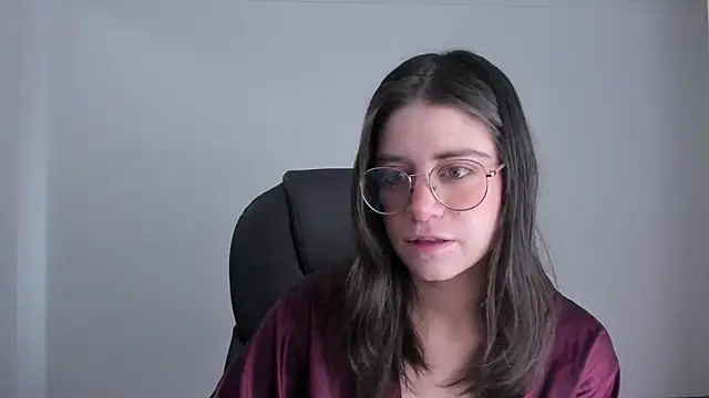 Snapshot of HazelKush chatting on 18, 10, 2025 HazelKush online show from 18, 10, 2025