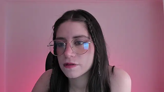 Snapshot of HazelKush chatting on 28, 10, 2025 HazelKush online show from 28, 10, 2025