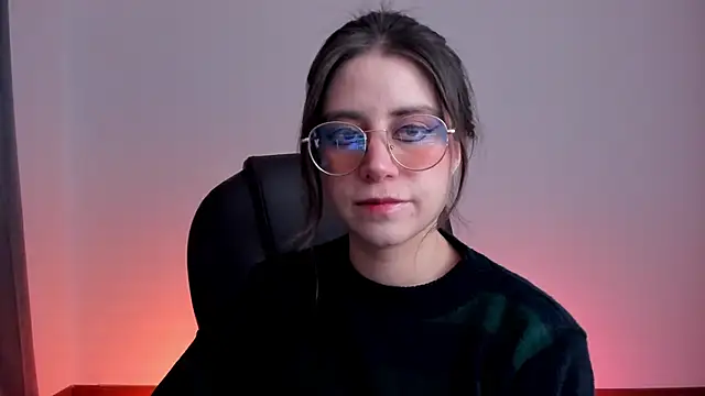 Snapshot of HazelKush chatting on 18, 11, 2025 HazelKush online show from 18, 11, 2025