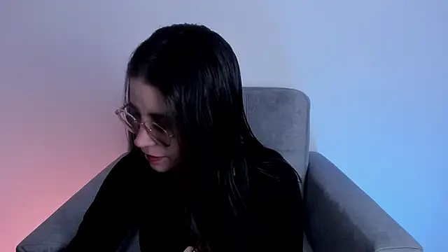 Snapshot of HazelKush chatting on 18, 12, 2025 HazelKush online show from 18, 12, 2025