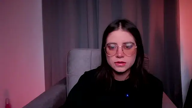 Snapshot of HazelKush chatting on 5, 2, 2026 HazelKush online show from 5, 2, 2026