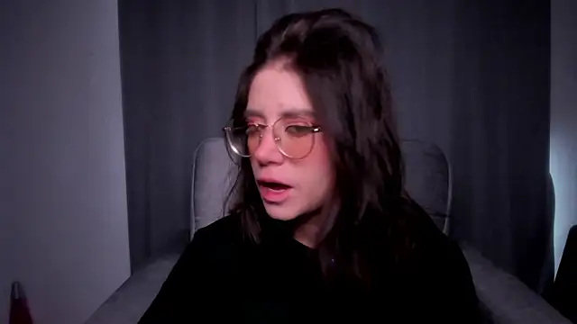 Snapshot of HazelKush chatting on 6, 2, 2026 HazelKush online show from 6, 2, 2026