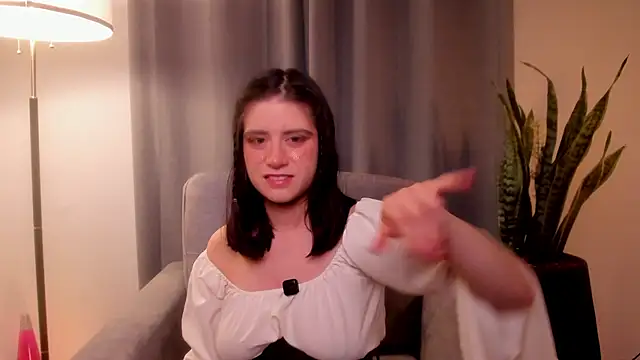 Snapshot of HazelKush chatting on 9, 2, 2026 HazelKush online show from 9, 2, 2026