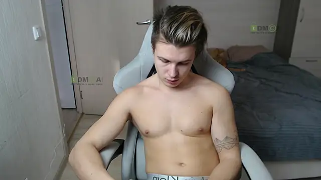 Sunny-Girl1 online show from 8, 3, 2025