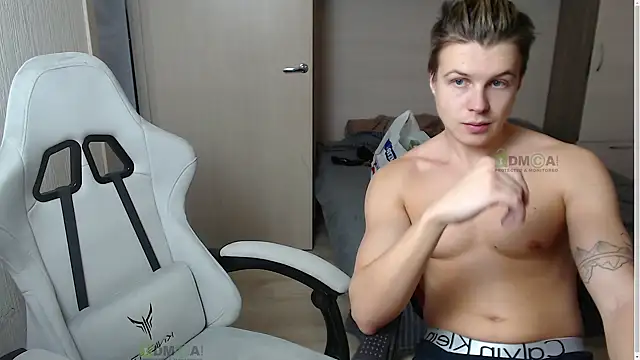 Sunny-Girl1 online show from 13, 3, 2025