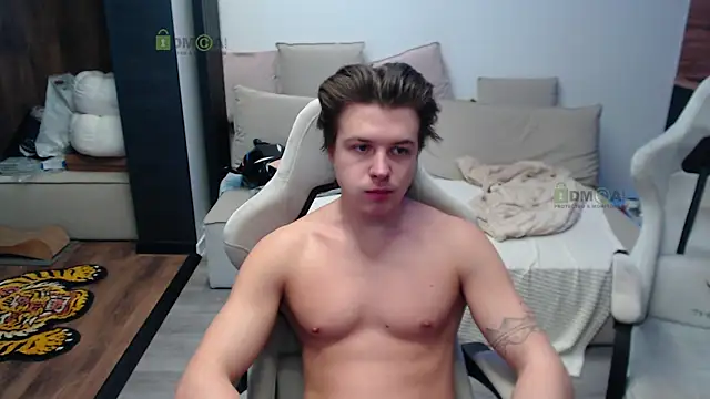 Sunny-Girl1 online show from 13, 1, 2026