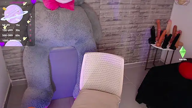 TinnaCobb online show from 17, 5, 2026
