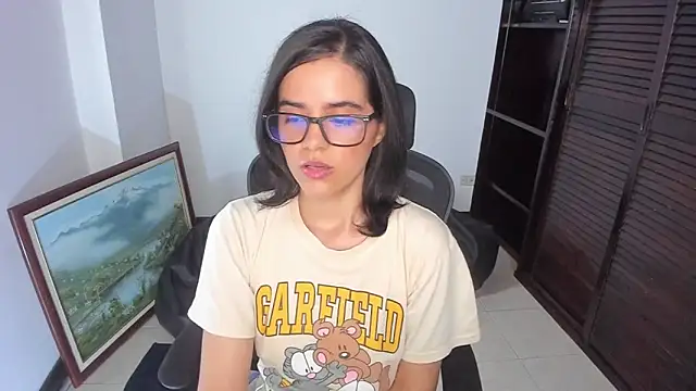 Snapshot of mia_collins_x chatting on 4, 12, 2025 mia collins x online show from 4, 12, 2025