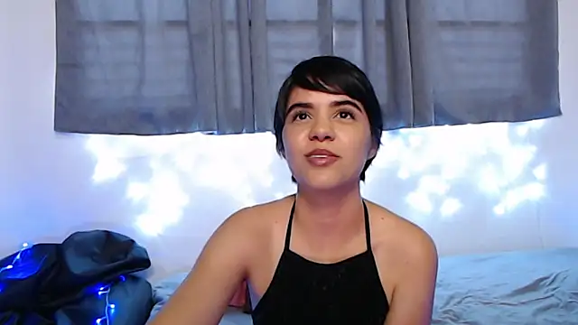 Snapshot of mia_collins_x chatting on 4, 3, 2026 mia collins x online show from 4, 3, 2026