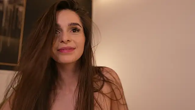 Snapshot of DoviaClaire chatting on 19, 2, 2025 DoviaClaire online show from 19, 2, 2025