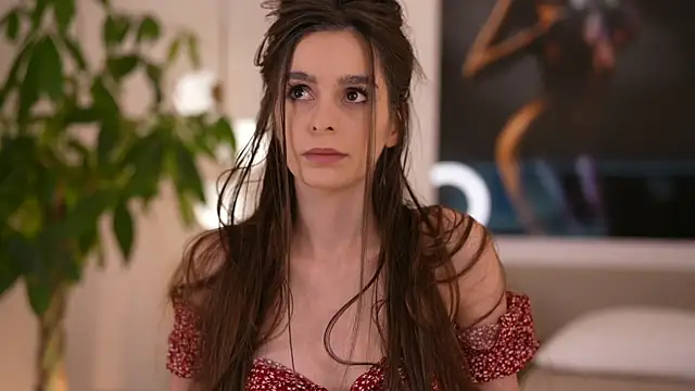 Snapshot of DoviaClaire chatting on 15, 11, 2025 DoviaClaire online show from 15, 11, 2025